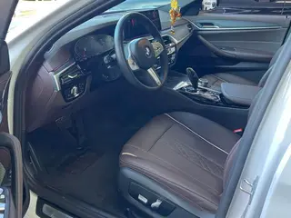BMW 5 Series 2023 530Li Leading Type M Sports suit exterior photo 4 BMW 5 Series 2023 530Li Leading Type M Sports suit exterior photo 4