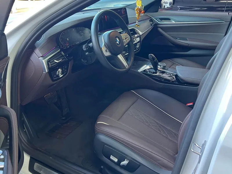 BMW 5 Series 2023 530Li Leading Type M Sports suit exterior photo 4 BMW 5 Series 2023 530Li Leading Type M Sports suit exterior photo 4