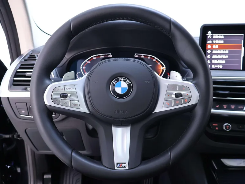 BMW X3 2023 xDrive30i Leading Type M Obsidian Night Suit interior photo 17 BMW X3 2023 xDrive30i Leading Type M Obsidian Night Suit interior photo 17