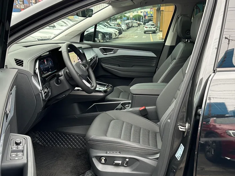Volkswagen Talagon 2024 380TSI Four-wheel drive luxury version Pro 6 seat exterior photo 10 Volkswagen Talagon 2024 380TSI Four-wheel drive luxury version Pro 6 seat exterior photo 10