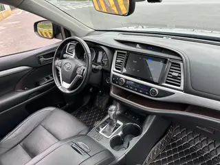 Toyota Highlander 2020 2.0T Million Commemorative Edition interior photo 12 Toyota Highlander 2020 2.0T Million Commemorative Edition interior photo 12