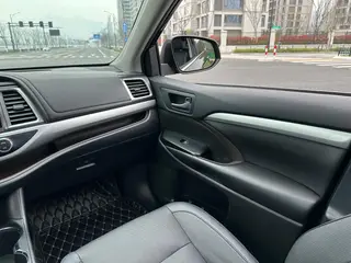 Toyota Highlander 2020 2.0T Million Commemorative Edition interior photo 13 Toyota Highlander 2020 2.0T Million Commemorative Edition interior photo 13