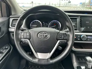 Toyota Highlander 2020 2.0T Million Commemorative Edition interior photo 18 Toyota Highlander 2020 2.0T Million Commemorative Edition interior photo 18