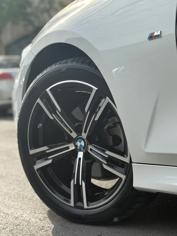 BMW 3 Series 2023 325i M Sports suit exterior photo 4