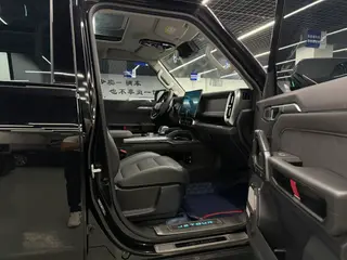 Jetour T2 2023 2.0TD Four-wheel drive Conquer interior photo 10 Jetour T2 2023 2.0TD Four-wheel drive Conquer interior photo 10