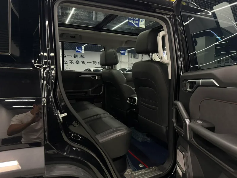 Jetour T2 2023 2.0TD Four-wheel drive Conquer interior photo 11 Jetour T2 2023 2.0TD Four-wheel drive Conquer interior photo 11