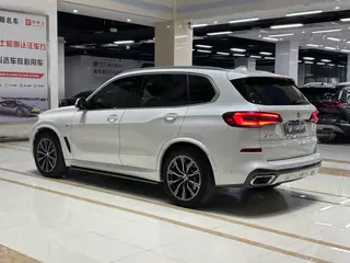 BMW X5 2022 xDrive30i M Sports suit exterior photo 8 BMW X5 2022 xDrive30i M Sports suit exterior photo 8