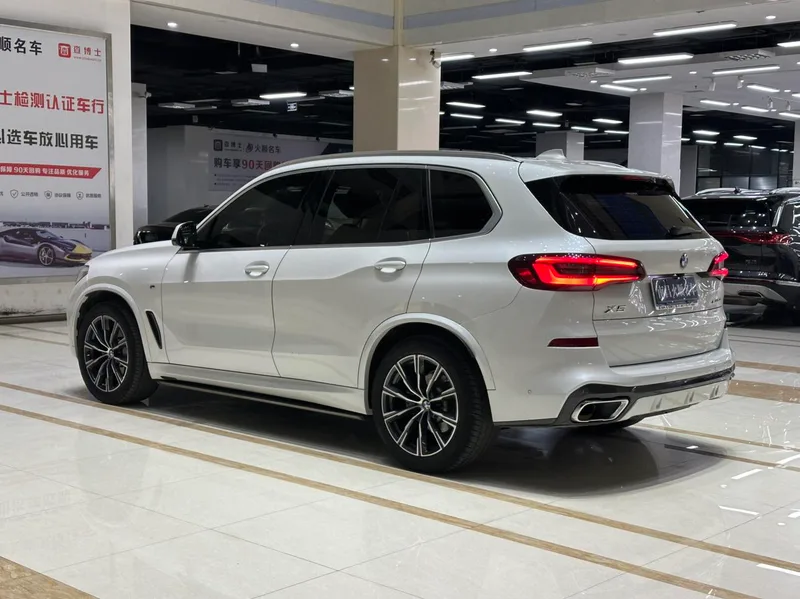 BMW X5 2022 xDrive30i M Sports suit exterior photo 8 BMW X5 2022 xDrive30i M Sports suit exterior photo 8