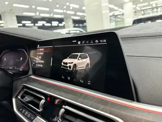 BMW X5 2022 xDrive30i M Sports suit interior photo 14 BMW X5 2022 xDrive30i M Sports suit interior photo 14