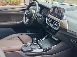 BMW X3 2022 xDrive30i Leading Type M Obsidian Night Suit interior photo 15