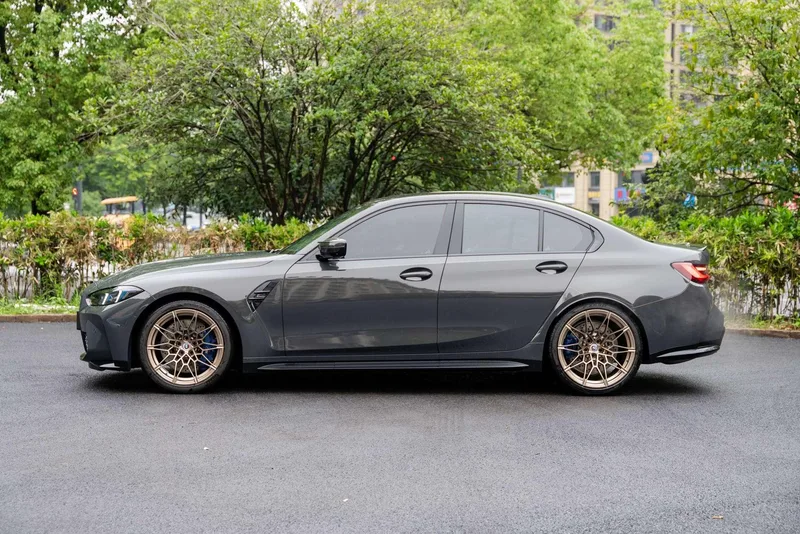 BMW M3 2024 M3 Berline quatre portes Version Thunder extérieur photo 3 BMW M3 2024 M3 Berline quatre portes Version Thunder extérieur photo 3