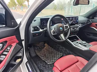 BMW 3 Series 2023 325Li M Traje nocturno deportivo Yao interior foto 13 BMW 3 Series 2023 325Li M Traje nocturno deportivo Yao interior foto 13