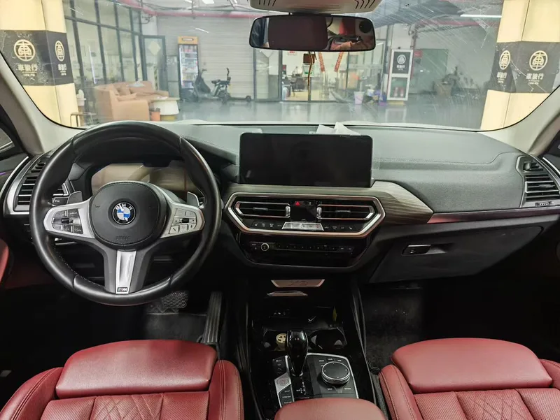 BMW X3 2023 xDrive30i Líder M Traje de noche Yao interior foto 8 BMW X3 2023 xDrive30i Líder M Traje de noche Yao interior foto 8