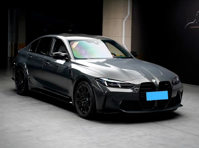 BMW M3 2024 M3 Sedán de cuatro puertas Versión Thunder exterior foto 4 BMW M3 2024 M3 Sedán de cuatro puertas Versión Thunder exterior foto 4