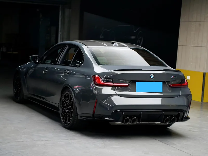 BMW M3 2024 M3 Sedán de cuatro puertas Versión Thunder exterior foto 6 BMW M3 2024 M3 Sedán de cuatro puertas Versión Thunder exterior foto 6
