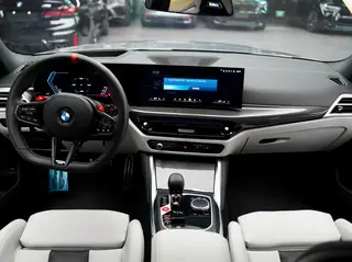 BMW M3 2024 M3 Sedán de cuatro puertas Versión Thunder interior foto 11 BMW M3 2024 M3 Sedán de cuatro puertas Versión Thunder interior foto 11