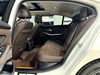 BMW 3 Series 2023 325Li M Sports suit interior photo 13 BMW 3 Series 2023 325Li M Sports suit interior photo 13