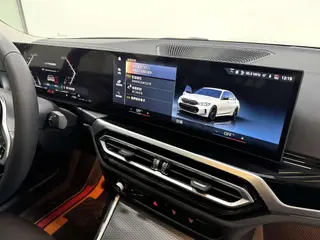 BMW 3 Series 2023 325Li M Sports suit interior photo 15 BMW 3 Series 2023 325Li M Sports suit interior photo 15