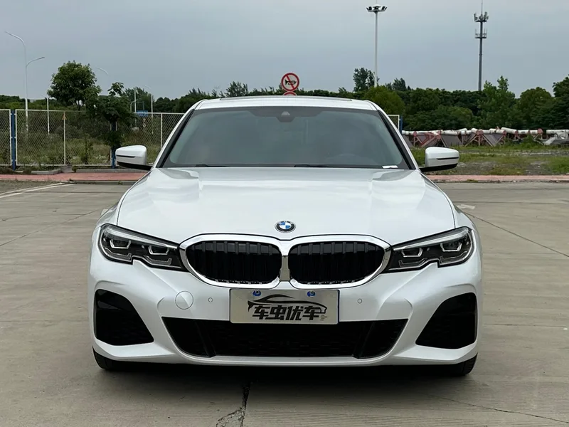 BMW 3 Series 2022 325Li M Sports suit exterior photo 2 BMW 3 Series 2022 325Li M Sports suit exterior photo 2