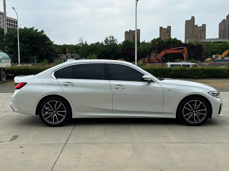 BMW 3 Series 2022 325Li M Sports suit exterior photo 5 BMW 3 Series 2022 325Li M Sports suit exterior photo 5