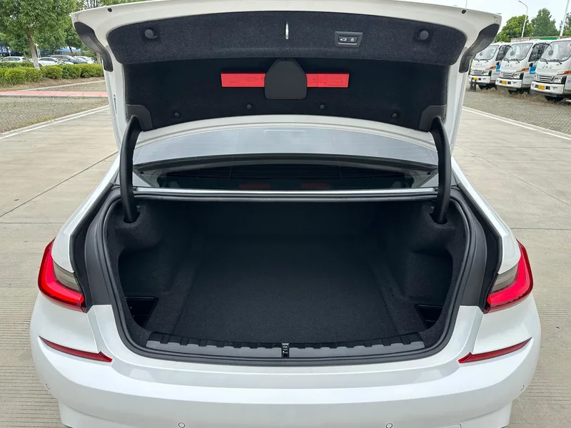 BMW 3 Series 2022 325Li M Sports suit exterior photo 8 BMW 3 Series 2022 325Li M Sports suit exterior photo 8