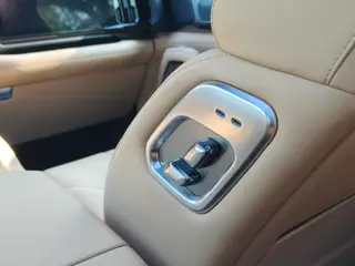 Fangchengbao Leopard 8 2025 Edición insignia de Zhiyong 7 Asiento interior foto 13 Fangchengbao Leopard 8 2025 Edición insignia de Zhiyong 7 Asiento interior foto 13