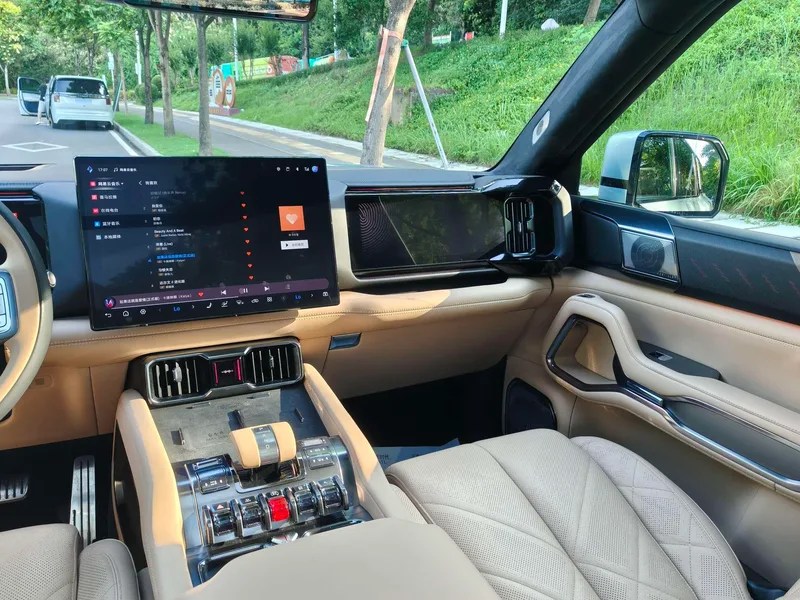 Fangchengbao Leopard 8 2025 Edición insignia de Zhiyong 7 Asiento interior foto 19 Fangchengbao Leopard 8 2025 Edición insignia de Zhiyong 7 Asiento interior foto 19