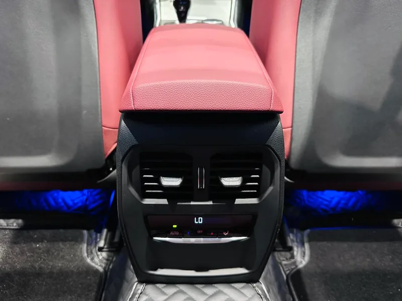 BMW 4 Series 2022 Restyling 425i M Sports Night Suit interior photo 13 BMW 4 Series 2022 Restyling 425i M Sports Night Suit interior photo 13