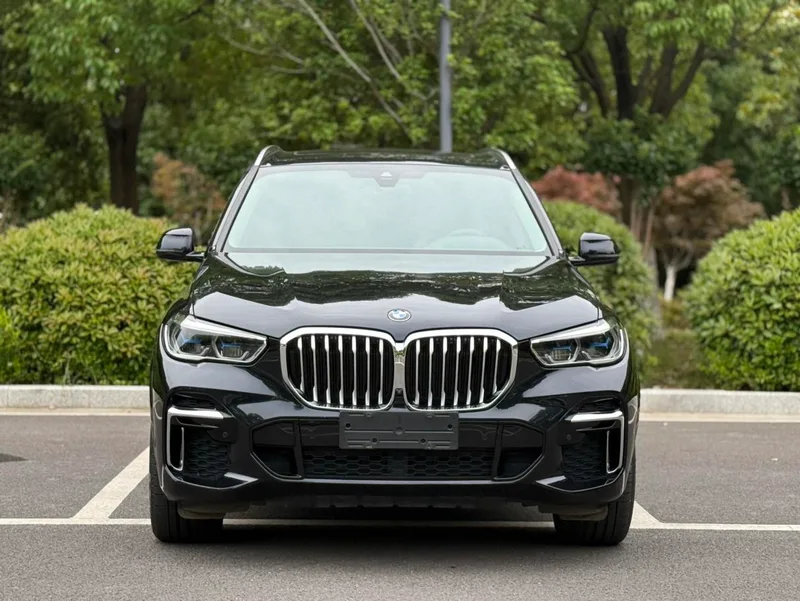 BMW X5 2022 Mise à jour xDrive 30Li Type de luxe M Ensemble de sport extérieur photo 2 BMW X5 2022 Mise à jour xDrive 30Li Type de luxe M Ensemble de sport extérieur photo 2