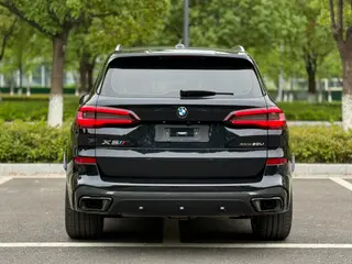BMW X5 2022 Mise à jour xDrive 30Li Type de luxe M Ensemble de sport extérieur photo 7 BMW X5 2022 Mise à jour xDrive 30Li Type de luxe M Ensemble de sport extérieur photo 7