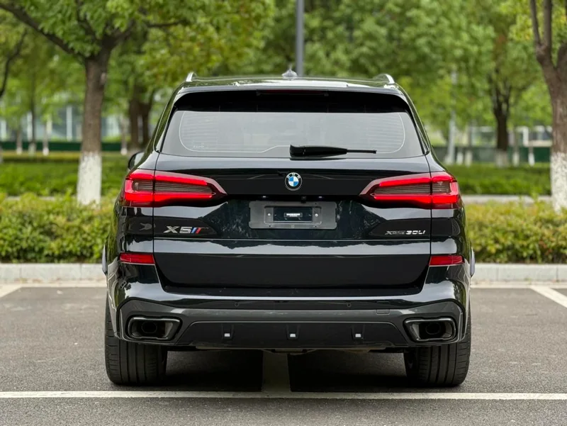 BMW X5 2022 Mise à jour xDrive 30Li Type de luxe M Ensemble de sport extérieur photo 7 BMW X5 2022 Mise à jour xDrive 30Li Type de luxe M Ensemble de sport extérieur photo 7
