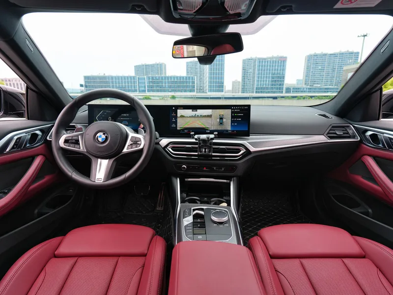 BMW 4 Series 2023 425i M Sports suit interior photo 8 BMW 4 Series 2023 425i M Sports suit interior photo 8