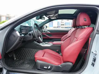 BMW 4 Series 2023 425i M Sports suit interior photo 13 BMW 4 Series 2023 425i M Sports suit interior photo 13