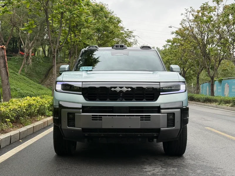 Fangchengbao Leopard 8 2025 Zhiyong Flagship Edition 7 seat exterior photo 3 Fangchengbao Leopard 8 2025 Zhiyong Flagship Edition 7 seat exterior photo 3
