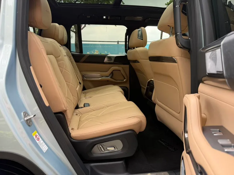 Fangchengbao Leopard 8 2025 Zhiyong Flagship Edition 7 seat exterior photo 7 Fangchengbao Leopard 8 2025 Zhiyong Flagship Edition 7 seat exterior photo 7