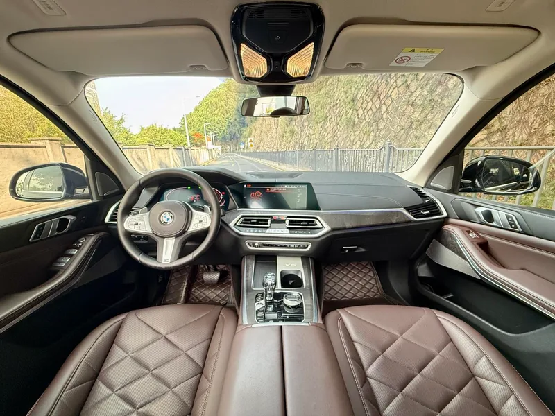 BMW X5 2022 xDrive 30Li Tipo de lujo M Conjunto deportivo interior foto 9