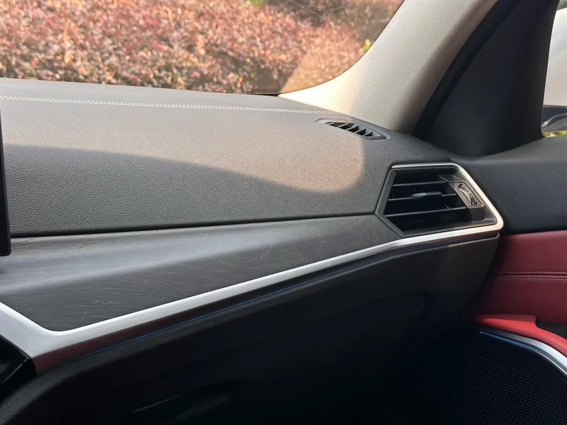 BMW 3 Series 2025 325i M Sports suit exterior photo 7