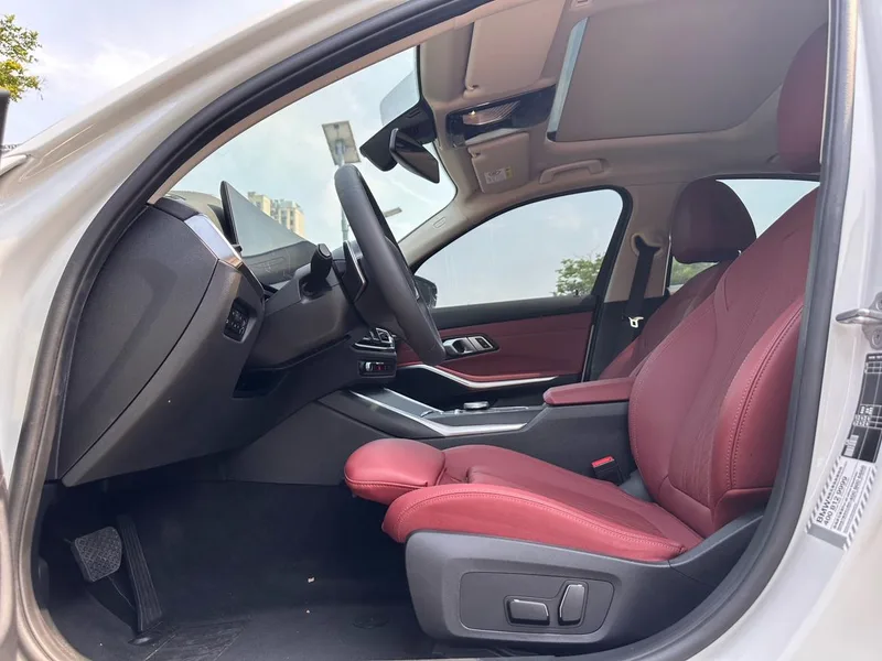 BMW 3 Series 2025 325i M Sports suit interior photo 13