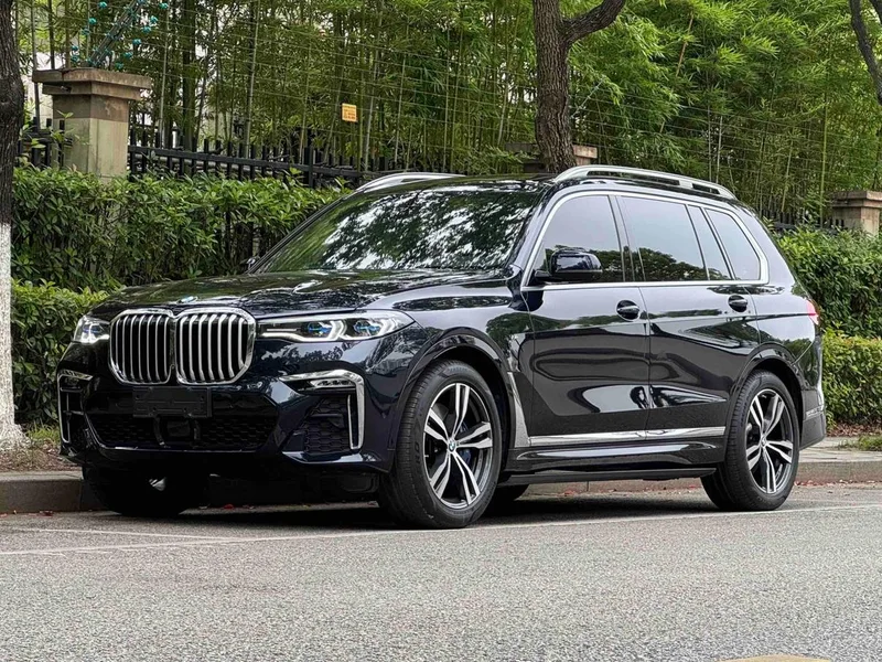 BMW X7 2022 xDrive40i Tipo de lujo M Conjunto deportivo exterior foto 1 BMW X7 2022 xDrive40i Tipo de lujo M Conjunto deportivo exterior foto 1