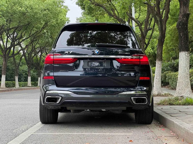 BMW X7 2022 xDrive40i Tipo de lujo M Conjunto deportivo exterior foto 5 BMW X7 2022 xDrive40i Tipo de lujo M Conjunto deportivo exterior foto 5