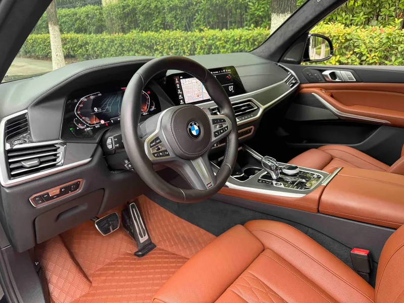 BMW X7 2022 xDrive40i Tipo de lujo M Conjunto deportivo exterior foto 6 BMW X7 2022 xDrive40i Tipo de lujo M Conjunto deportivo exterior foto 6