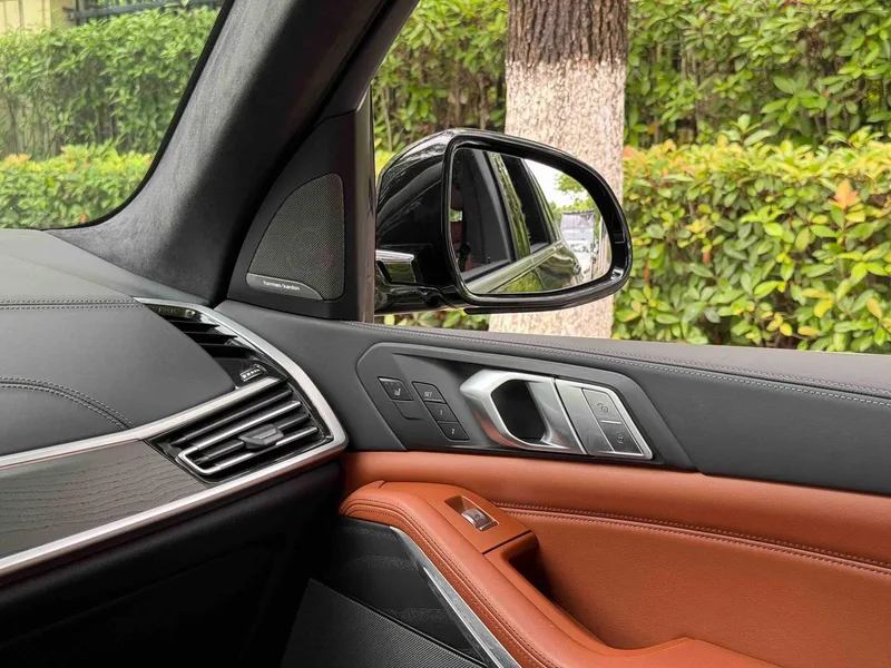 BMW X7 2022 xDrive40i Tipo de lujo M Conjunto deportivo interior foto 11 BMW X7 2022 xDrive40i Tipo de lujo M Conjunto deportivo interior foto 11
