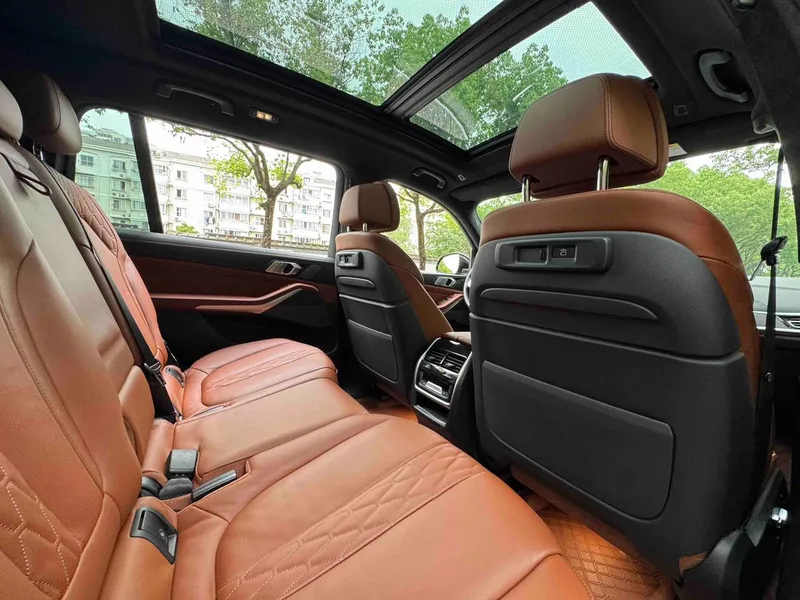 BMW X7 2022 xDrive40i Tipo de lujo M Conjunto deportivo interior foto 15 BMW X7 2022 xDrive40i Tipo de lujo M Conjunto deportivo interior foto 15