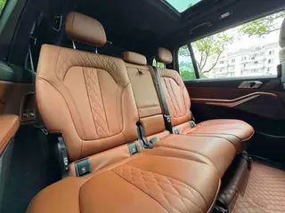 BMW X7 2022 xDrive40i Tipo de lujo M Conjunto deportivo interior foto 16 BMW X7 2022 xDrive40i Tipo de lujo M Conjunto deportivo interior foto 16