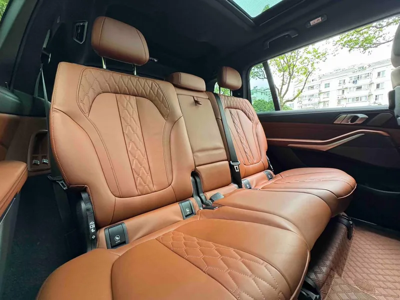 BMW X7 2022 xDrive40i Tipo de lujo M Conjunto deportivo interior foto 16 BMW X7 2022 xDrive40i Tipo de lujo M Conjunto deportivo interior foto 16