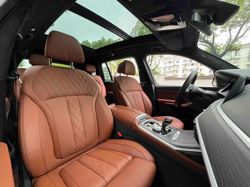 BMW X7 2022 xDrive40i Tipo de lujo M Conjunto deportivo interior foto 17 BMW X7 2022 xDrive40i Tipo de lujo M Conjunto deportivo interior foto 17