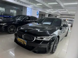 BMW 5 Series 2022 530Li Лидирующий M Спортивный костюм