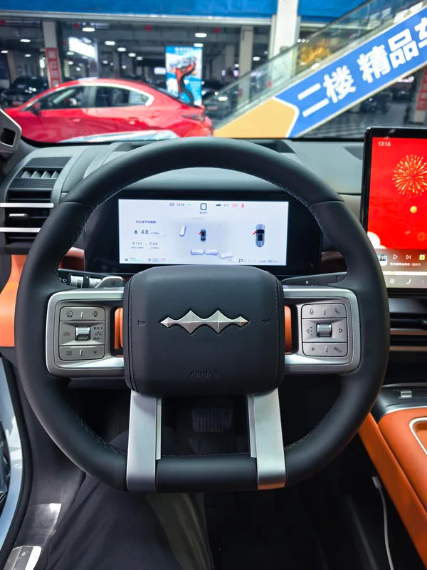 Fangchengbao Equation Leopard Titanium 7 2025 200KM Two-wheel drive Max version interior photo 9 Fangchengbao Equation Leopard Titanium 7 2025 200KM Two-wheel drive Max version interior photo 9