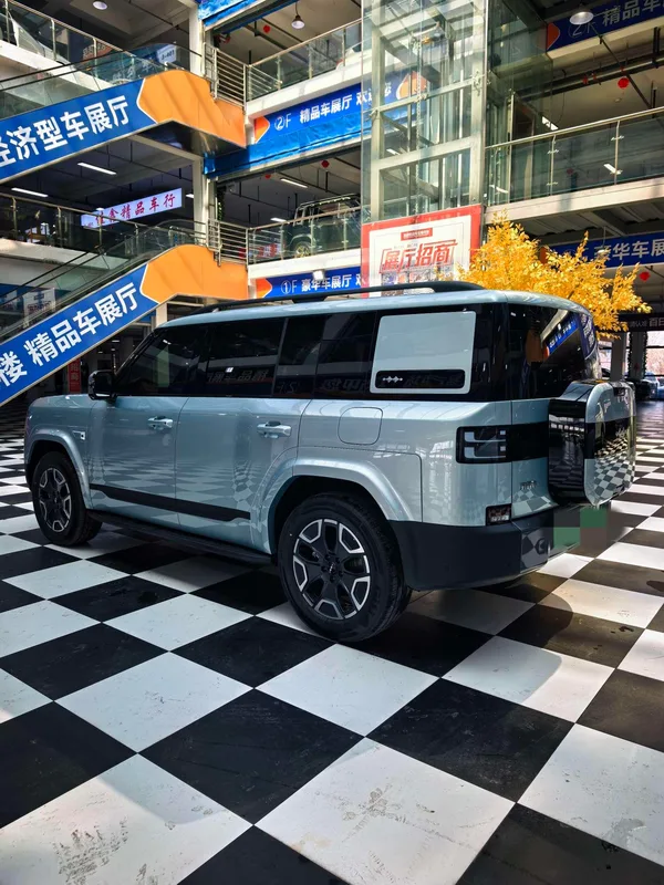 Fangchengbao Equation Leopard Titanium 7 2025 200KM Two-wheel drive Max version interior photo 14 Fangchengbao Equation Leopard Titanium 7 2025 200KM Two-wheel drive Max version interior photo 14