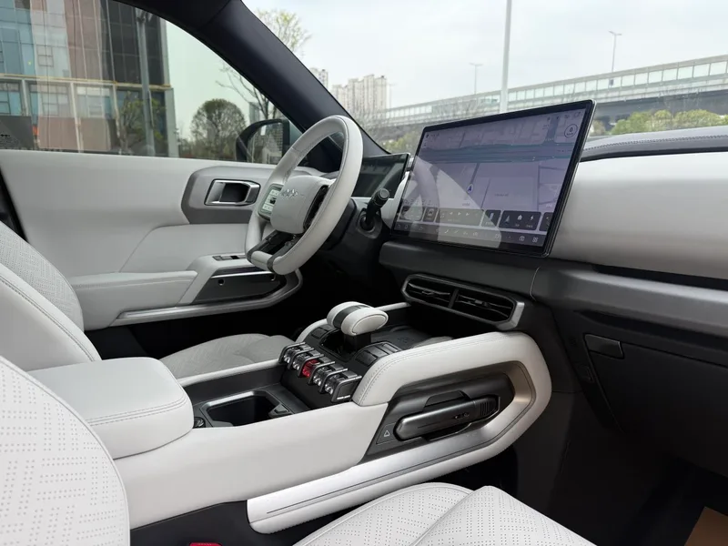 Fangchengbao Titanium 3 2025 501KM Tracción a las cuatro ruedas Ultra Edición interior foto 10 Fangchengbao Titanium 3 2025 501KM Tracción a las cuatro ruedas Ultra Edición interior foto 10